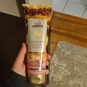 NEW Raspberry Holiday Pie Bar Bidy Cream From Milkbar Bath And Body Works Collab